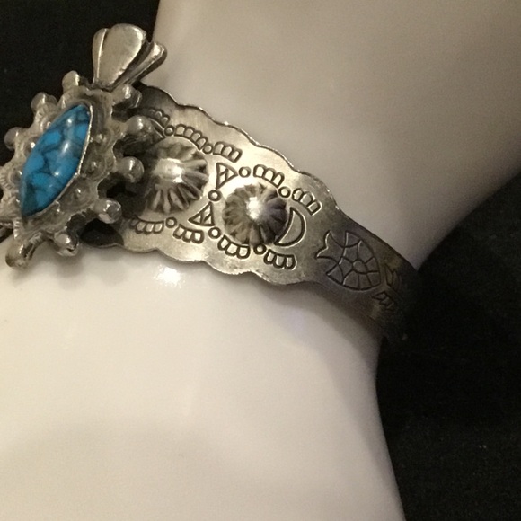 Silver and Blue Women's Jewelry Bracelet - Picture 4 of 6